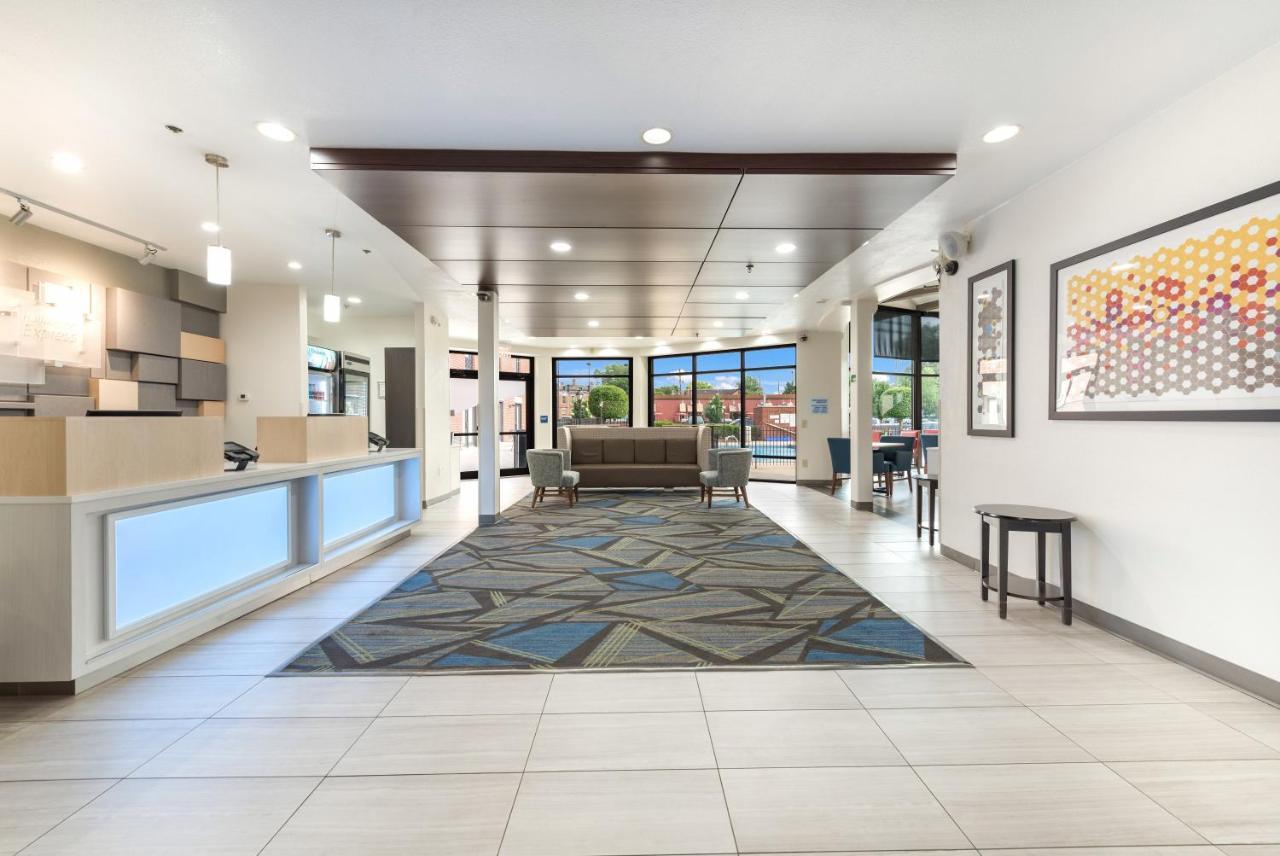 Holiday Inn Express - Columbus Downtown By Ihg Exterior foto